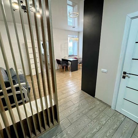 VIP apartment у центрі міста, новобудЖК Театральний,дуже простора Ровно Экстерьер фото